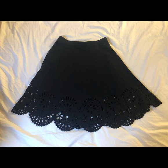 SheIn Women Basic Solid Cutout Scallop Hem Flared Mini Skater Skirt size Small - Picture 7 of 8